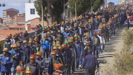 Bolivian workers with COB march towards La Paz. Photo: COB