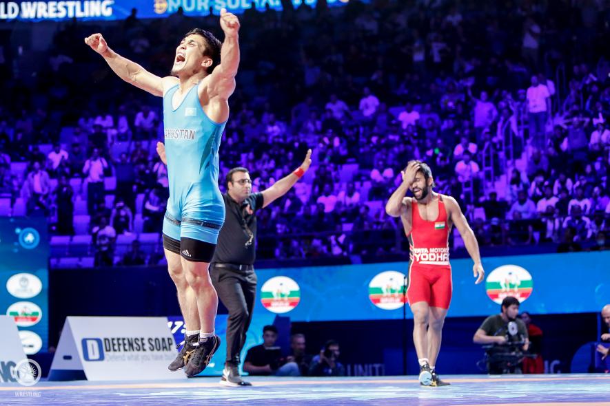 Bajrang Punia of India shows his disappointment after the loss to Daulet Niyazbekov of Kazakhstan in the UWW World Wrestling Championships