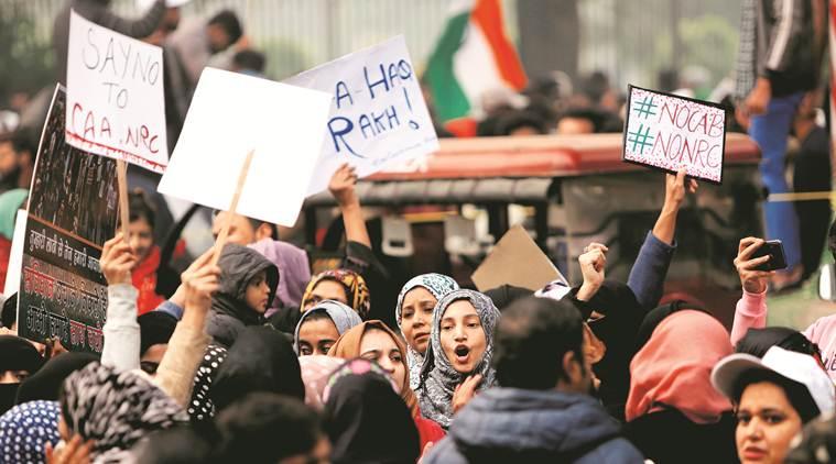 Jamia students protesting outside Gate No. 7.