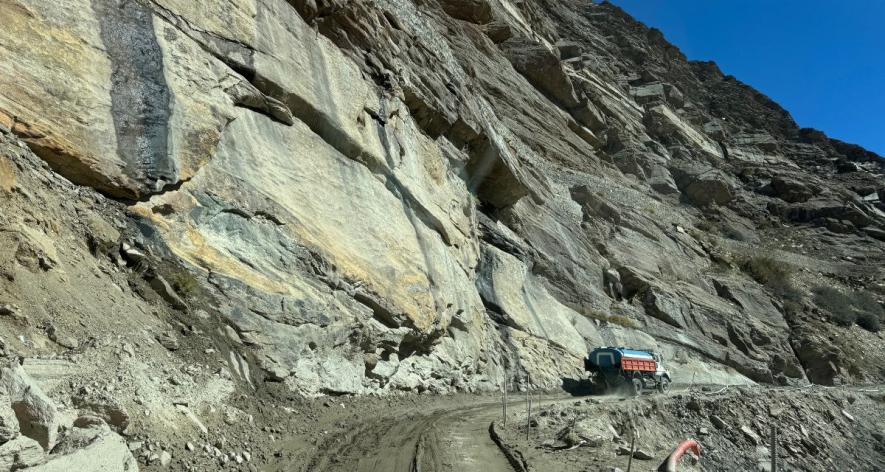 A narrow mud road carved through the mountains marks the tough and isolated route in Zanskar (Photo - Safeena Wani, 101Reporters).