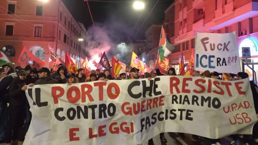 Strike banner in Ancona, reading: "The port that resists wars, rearmament, and fascist laws." Source: Potere al Popolo Terni/Facebook