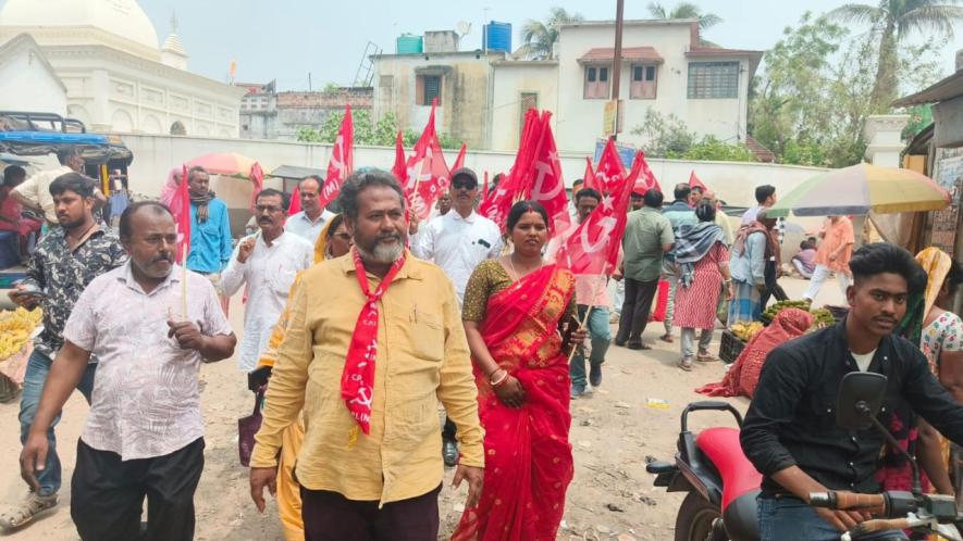 CPI(M) candidates campaigning in murshidabad district braving the hot summer sun 