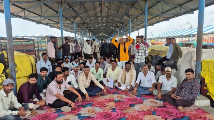 A shortage of gunny bags has stalled procurement, leaving farmers with produce but no way to sell it on time (Photo - Sanavver Shafi, 101Reporters)