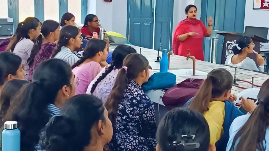 Dr Kriti in her classroom (Photo sourced by Jayanti Dutta, 101Reporters)