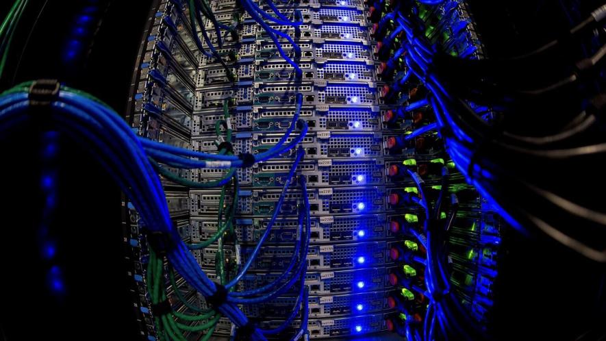 Servers and cables. Photo: Wikimedia Commons
