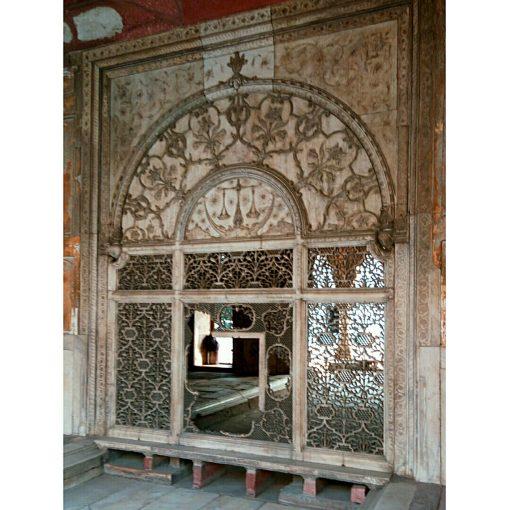 The-Mughal-Scale-of-Justice-in-Marble-KhwÄbgÄh-Red-Fort-Delhi-resized-510x510.jpeg